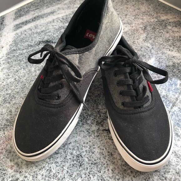 Mens Levis Strauss Black Canvas Shoes size 5 - Picture 1 of 4